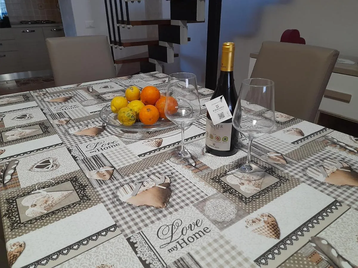 Villa La Casa Di Sofia Piedimonte Etneo Ferienhaus